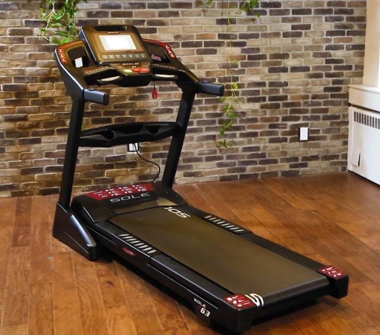 Sole F63 treadmill front view